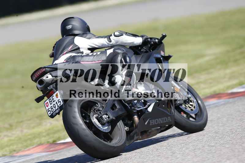 /Archiv-2025/42 07.08.2025 Peter Studer Girls Day ADR/Gruppe pink/66